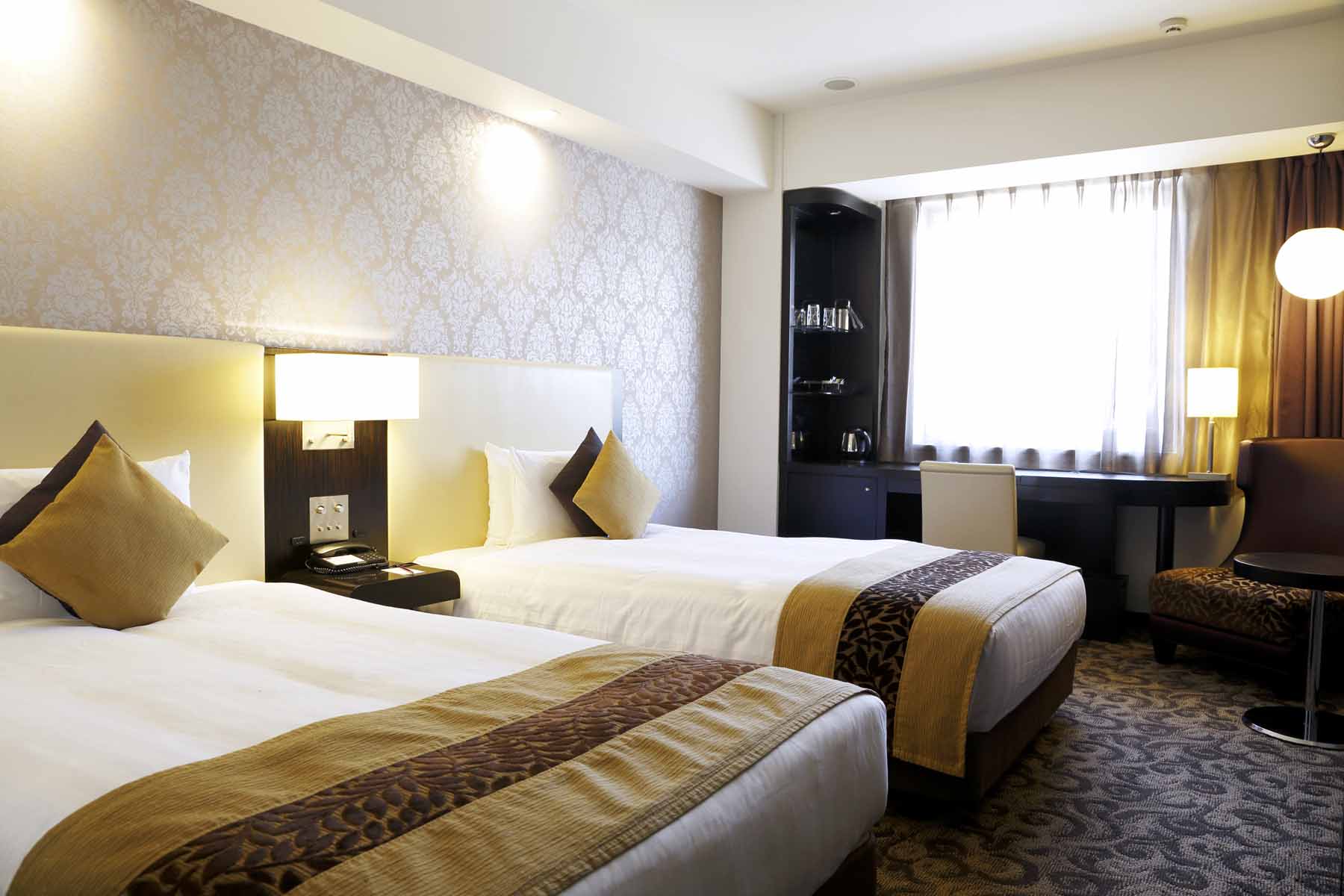 メルキュールホテルのルームキー2枚 スーペリアルーム、シングルベッド2台、エキストラベッド2台