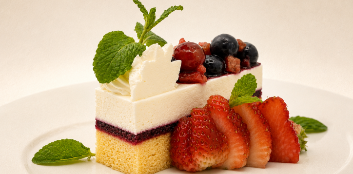 cream-beige-cut-cake-2